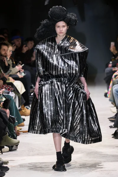 Look 11